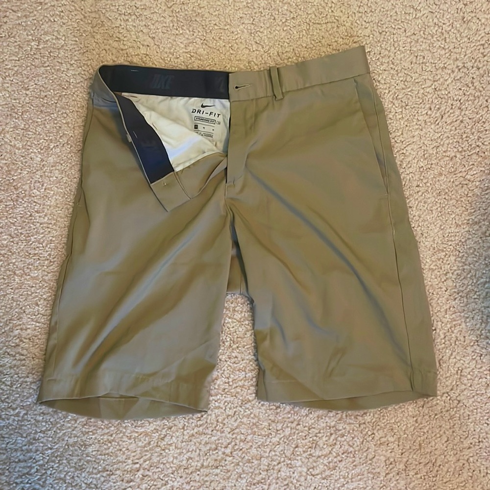Nike golf shorts - men